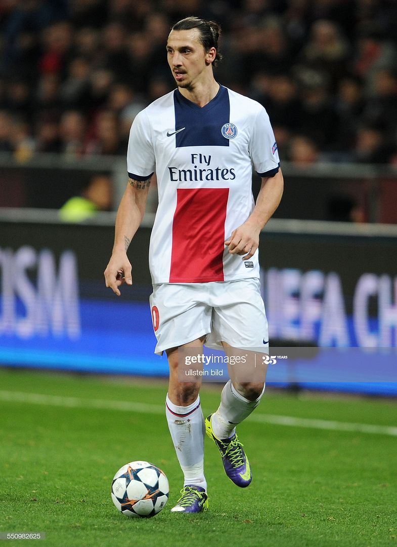 PSG 2013/2014 1stユニフォーム　イブラヒモビッチ Ibrahimovic PSG 2013/2014 Season Home Jersey, Adult Size M